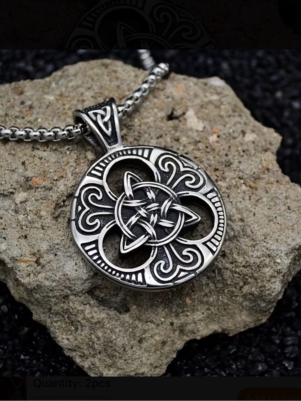 ⭐️ Celtic Knot Round Pendant Necklace
